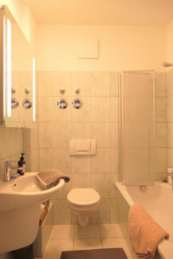 Villenappartement Mit Blick Ins Gruene Am Rande Der Wunderschoenen Altstadt Wismar Exterior photo