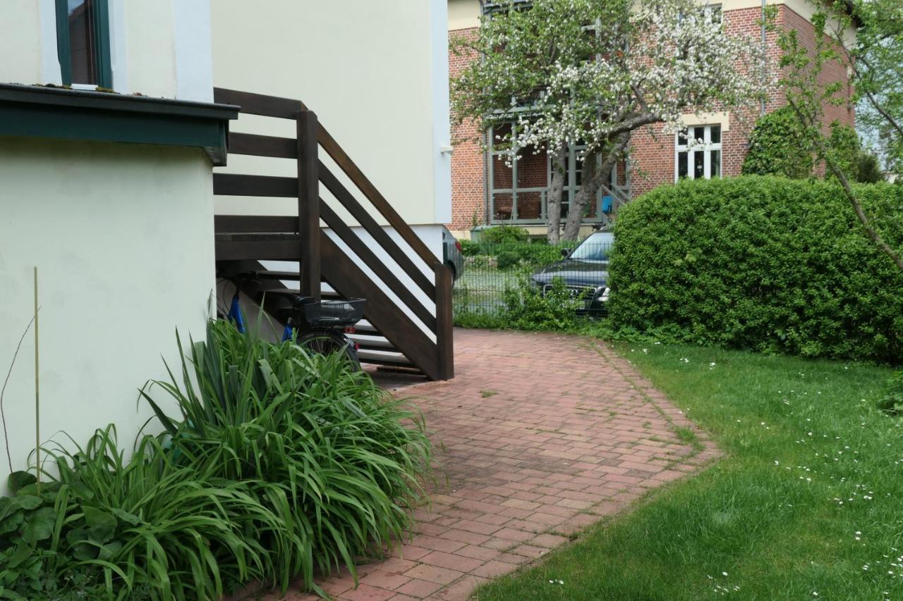 Villenappartement Mit Blick Ins Gruene Am Rande Der Wunderschoenen Altstadt Wismar Exterior photo